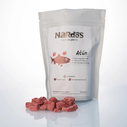 Atún con frambuesa / Premios liofilizados para perros y gatos / Nardos