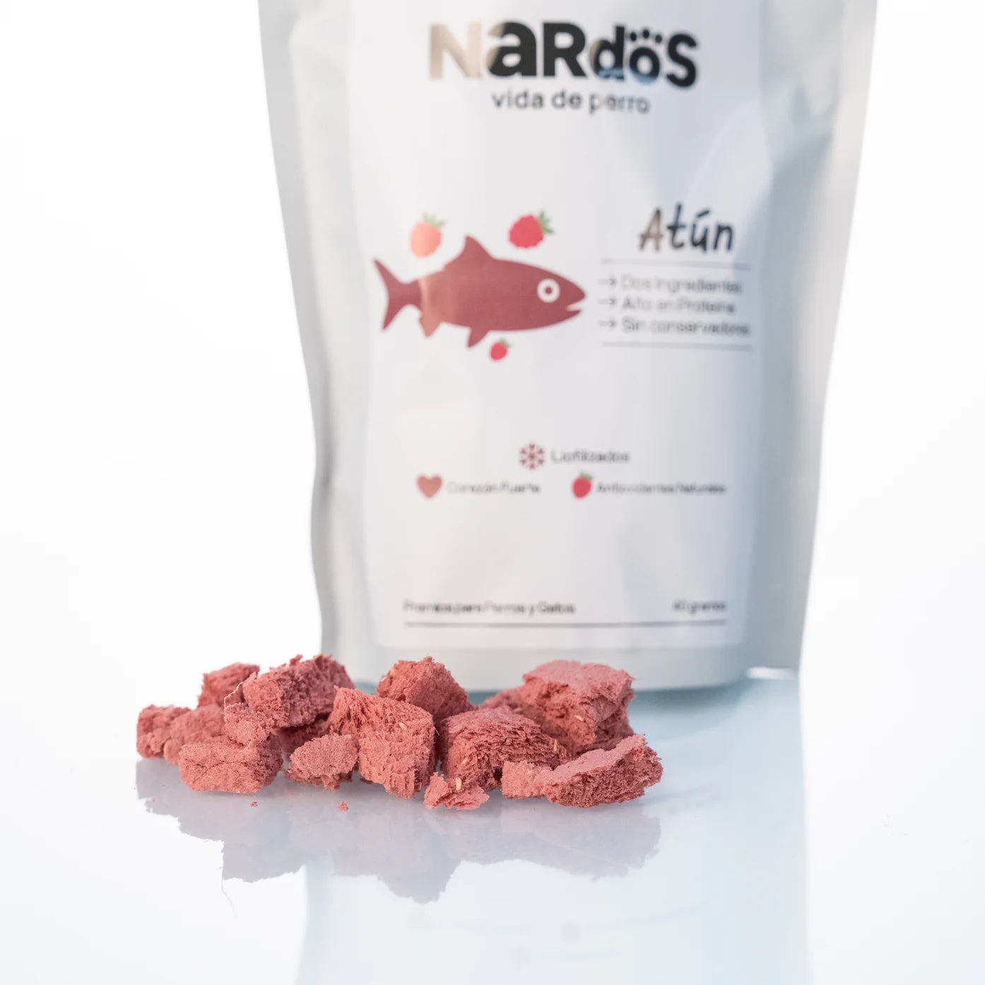 Atún con frambuesa / Premios liofilizados para perros y gatos / Nardos
